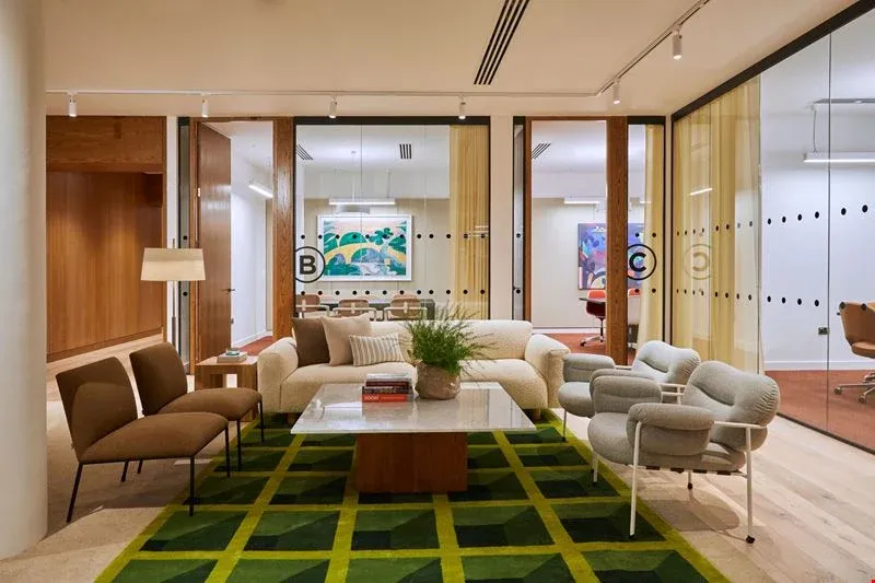 Property photo 2 of 6