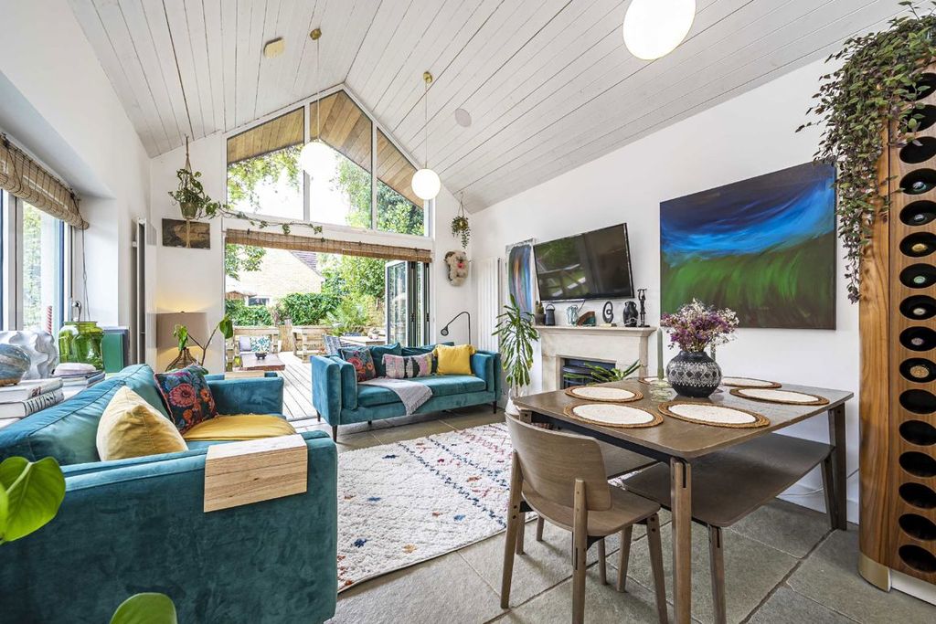 Property photo 2 of 13