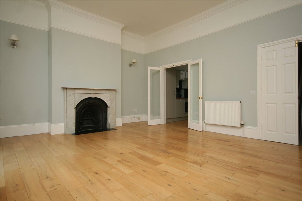 Property photo 3 of 11 Picture No. 06