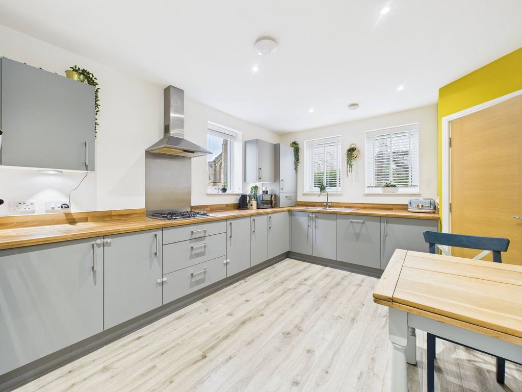 Property photo 2 of 13 Kitchen