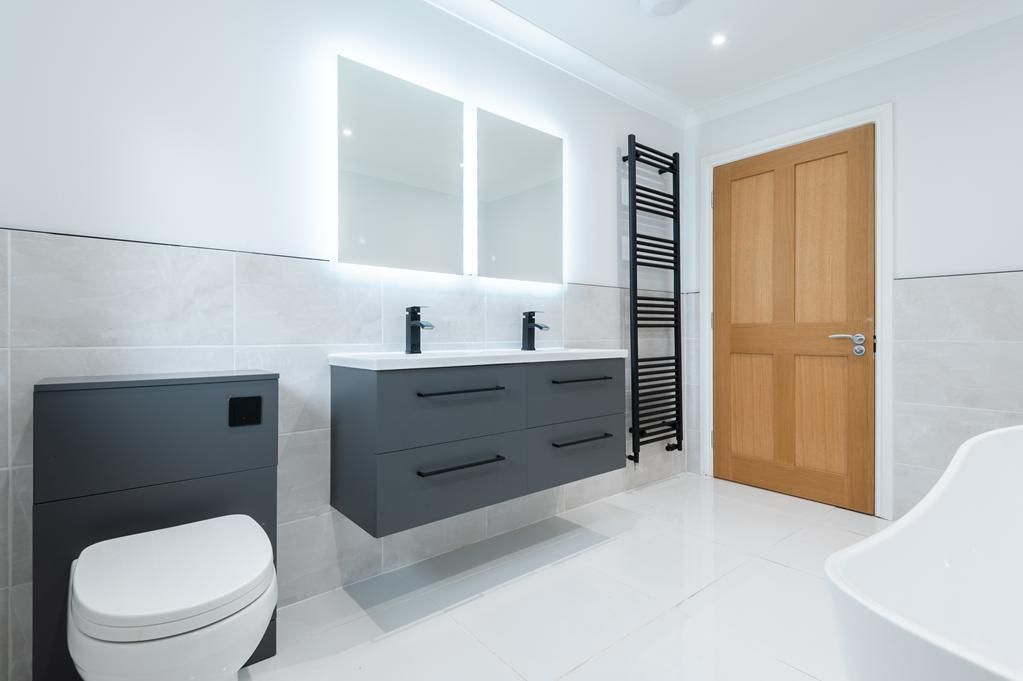 Property photo 3 of 36 Cup1426Seg Bathroom Again.Jpg