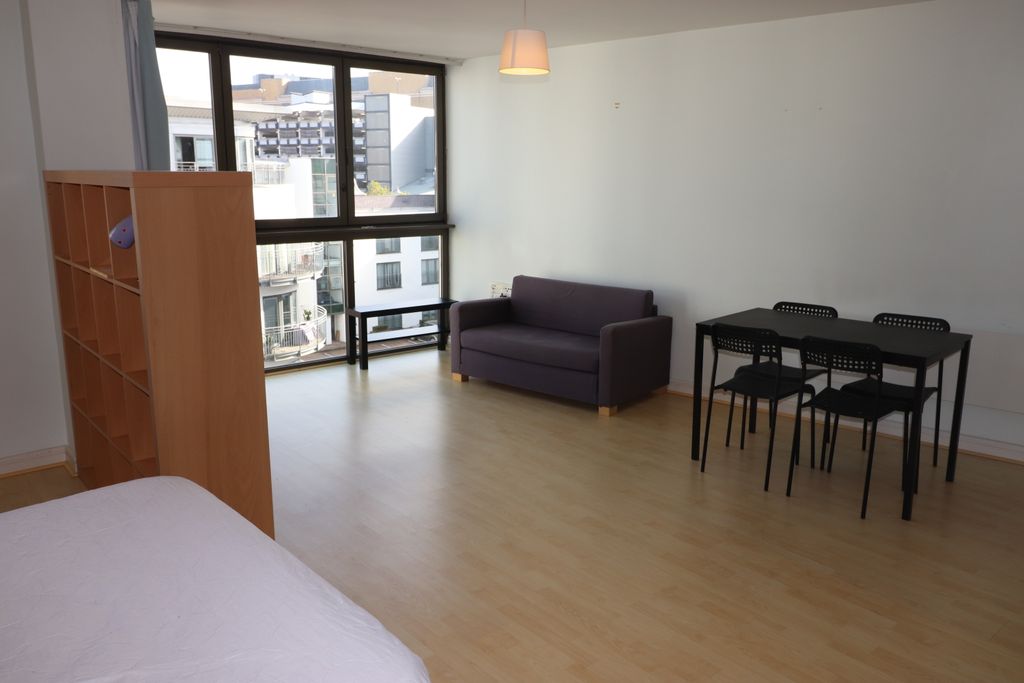 Property photo 2 of 6 Photo 02