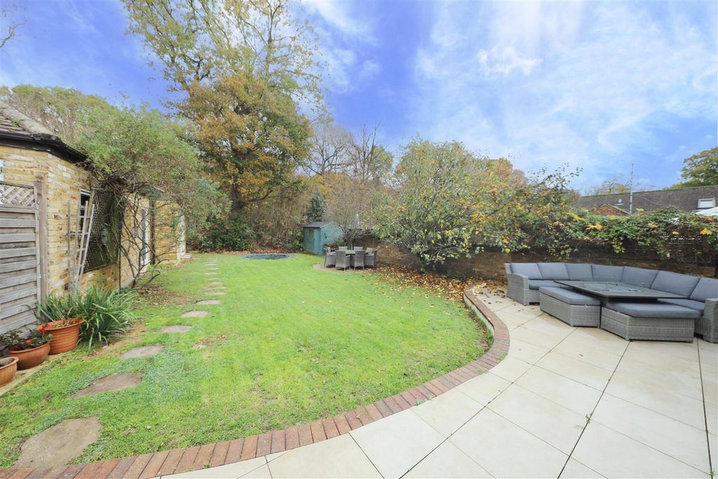 Property photo 3 of 22