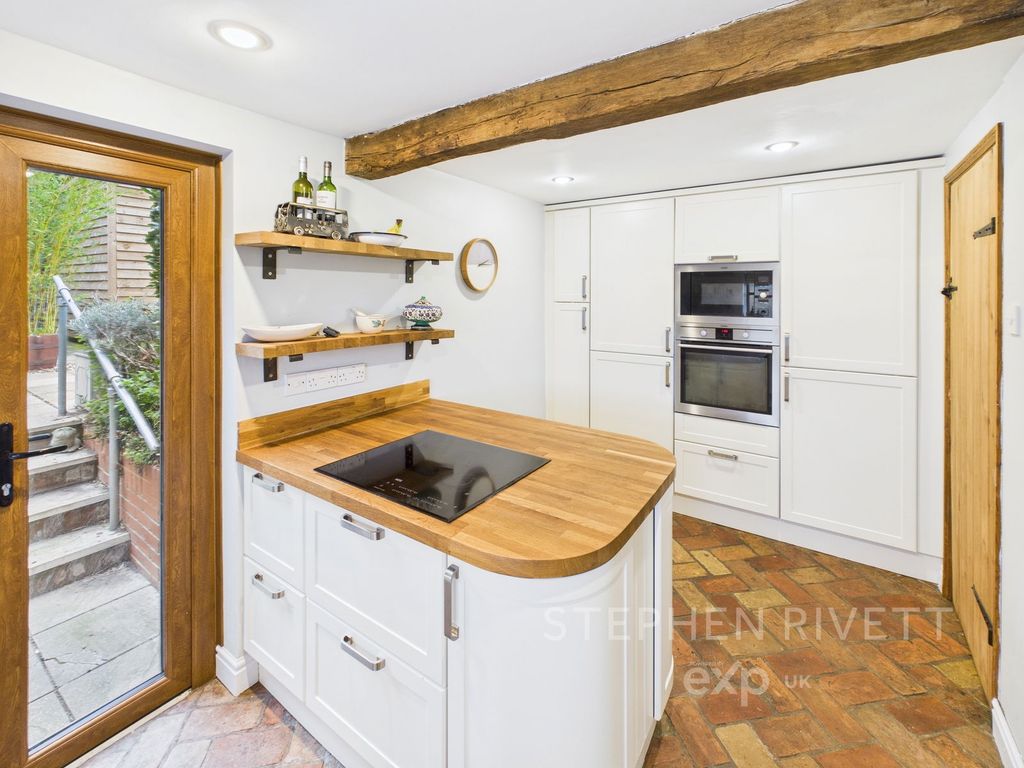 Property photo 2 of 21