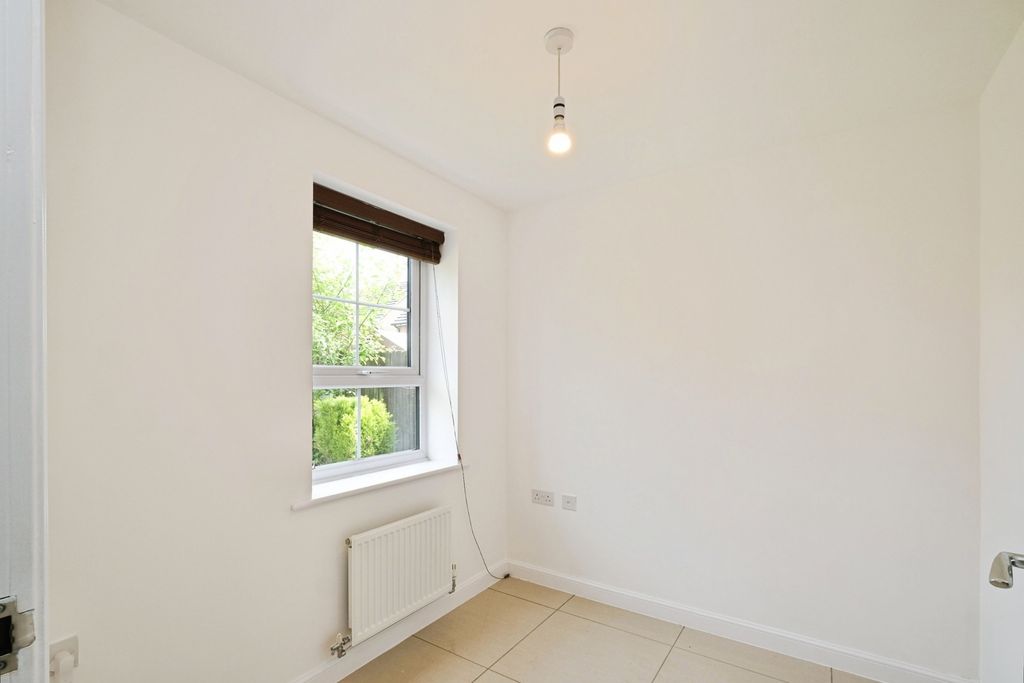 Property photo 2 of 30 Pbox-Img.Jpg
