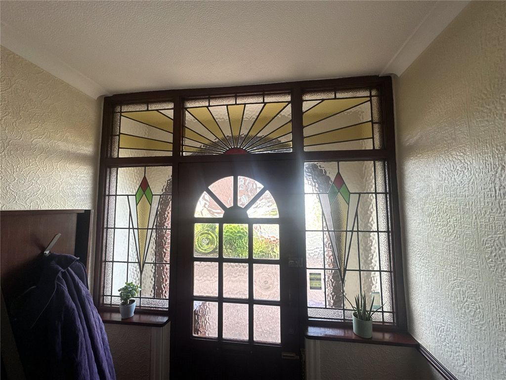 Property photo 3 of 29 Picture No. 12