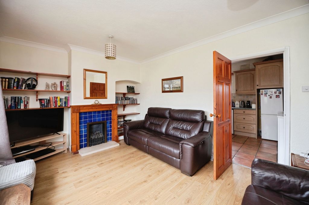 Property photo 3 of 17 Pbox-Img.Jpg