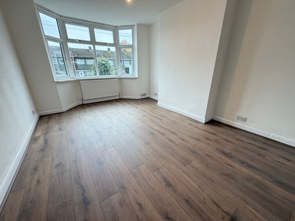 Property photo 2 of 12 Image