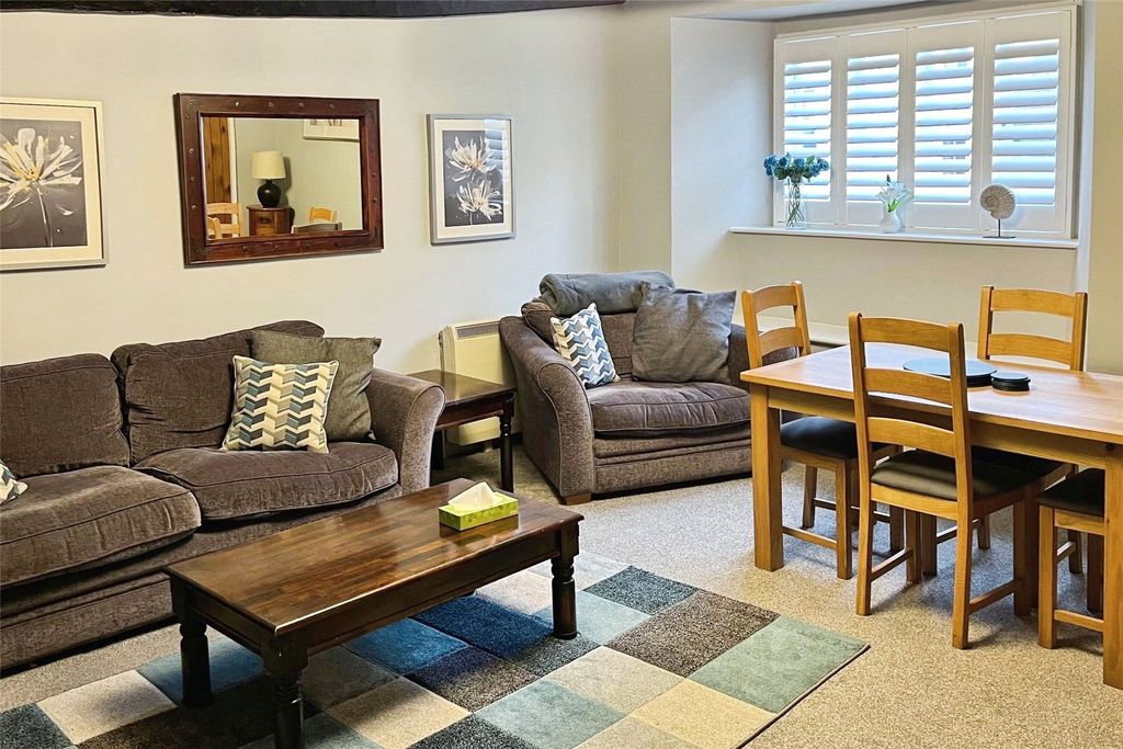 Property photo 2 of 14 Picture No. 32