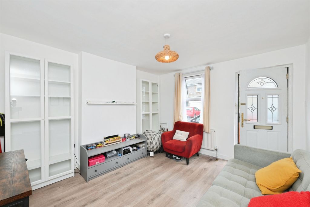 Property photo 3 of 16