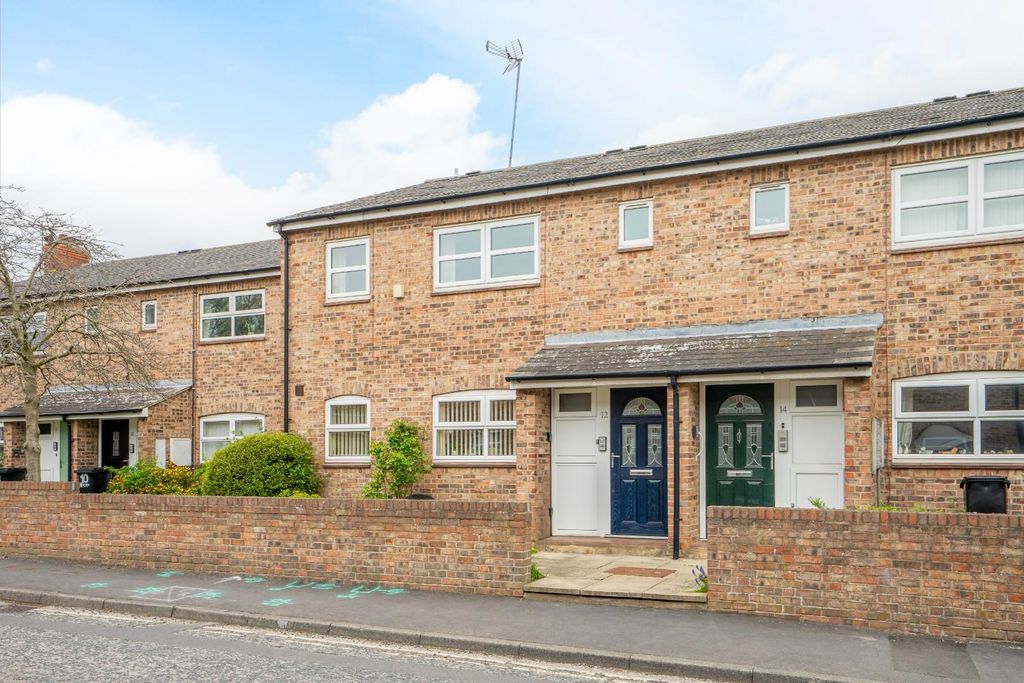 Property photo 1 of 11 Exterior (Front)