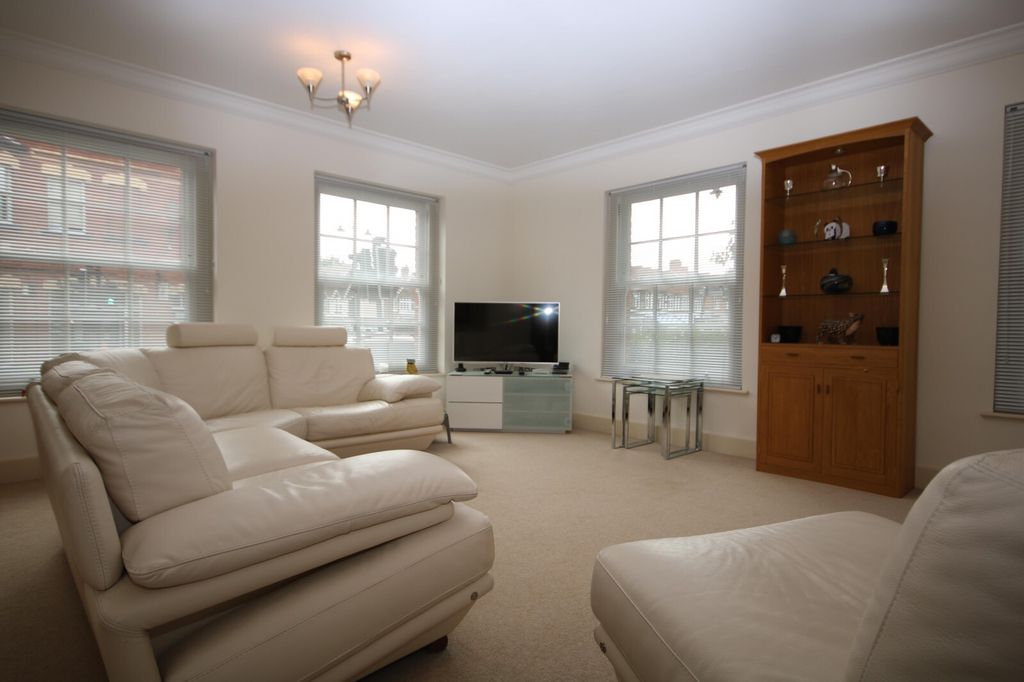 Property photo 3 of 20 Living Room