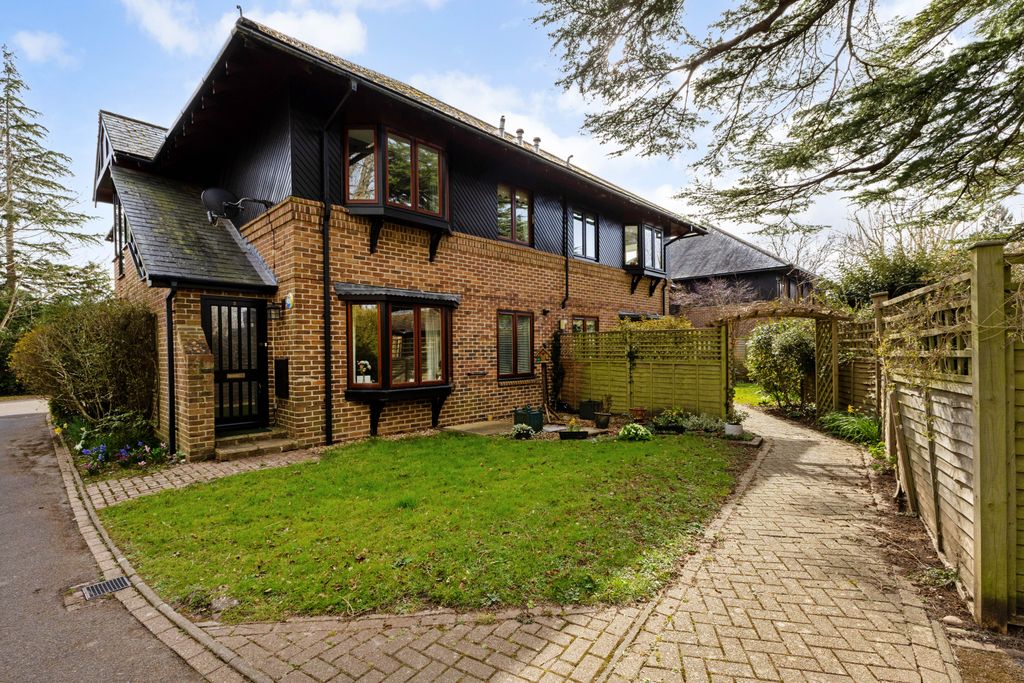Property photo 3 of 10