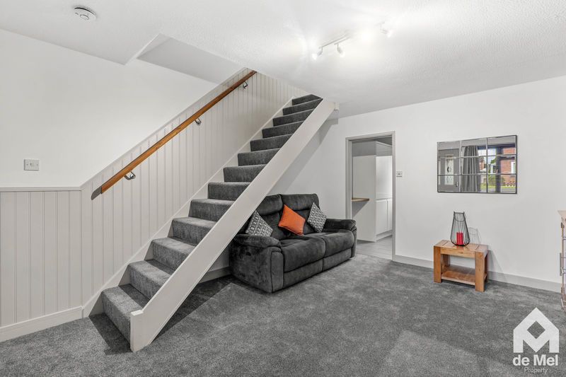 Property photo 2 of 12 Photo 8