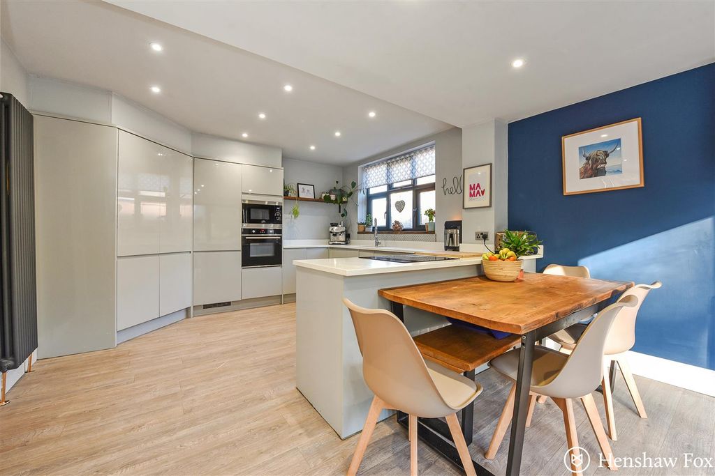 Property photo 3 of 23 Ph14_5514375 - Copy.Jpg