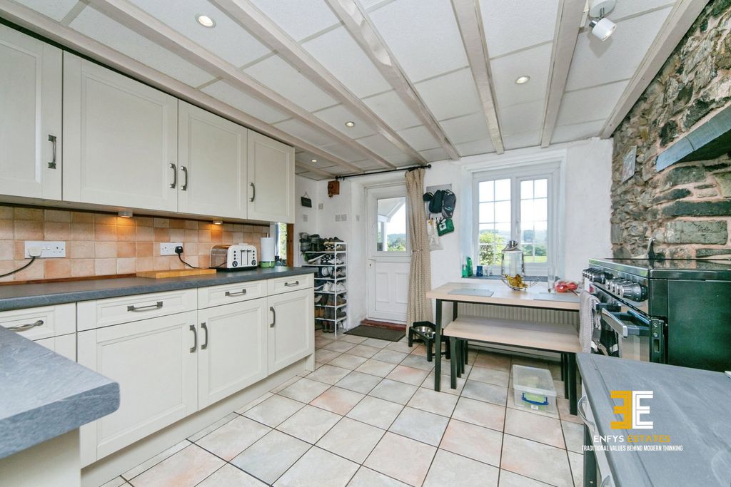 2 bed detached house for saleTrefriw LL27 photo 4