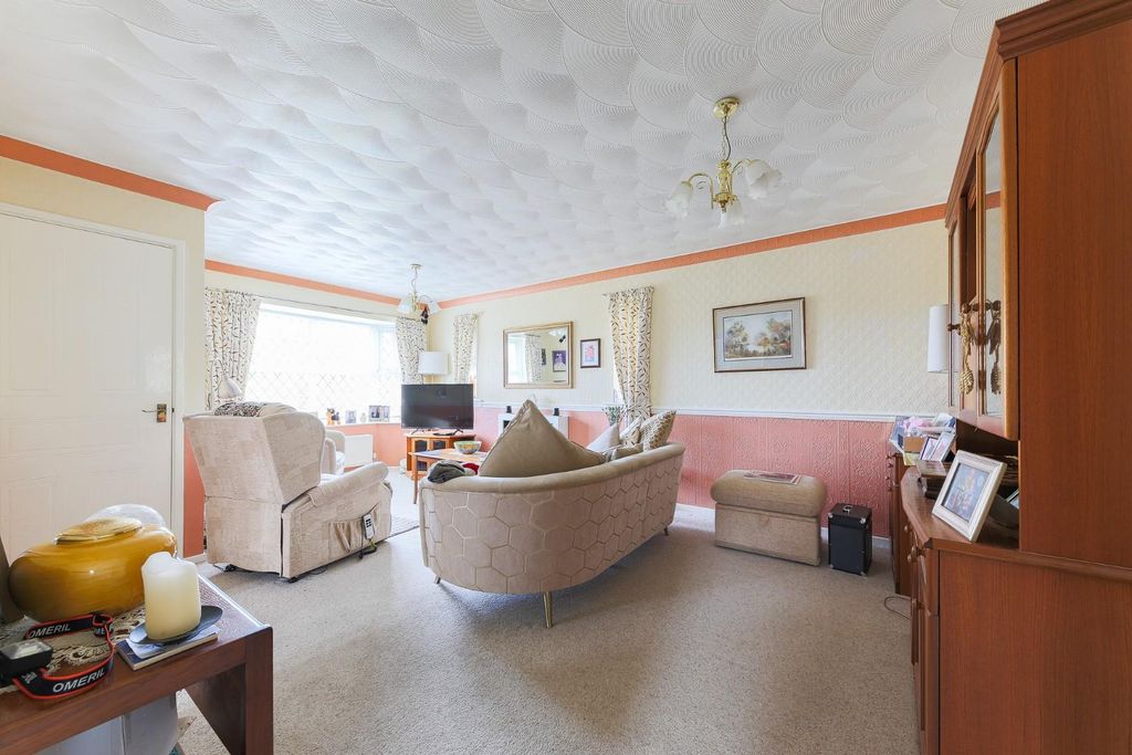 Property photo 2 of 15 Living Room