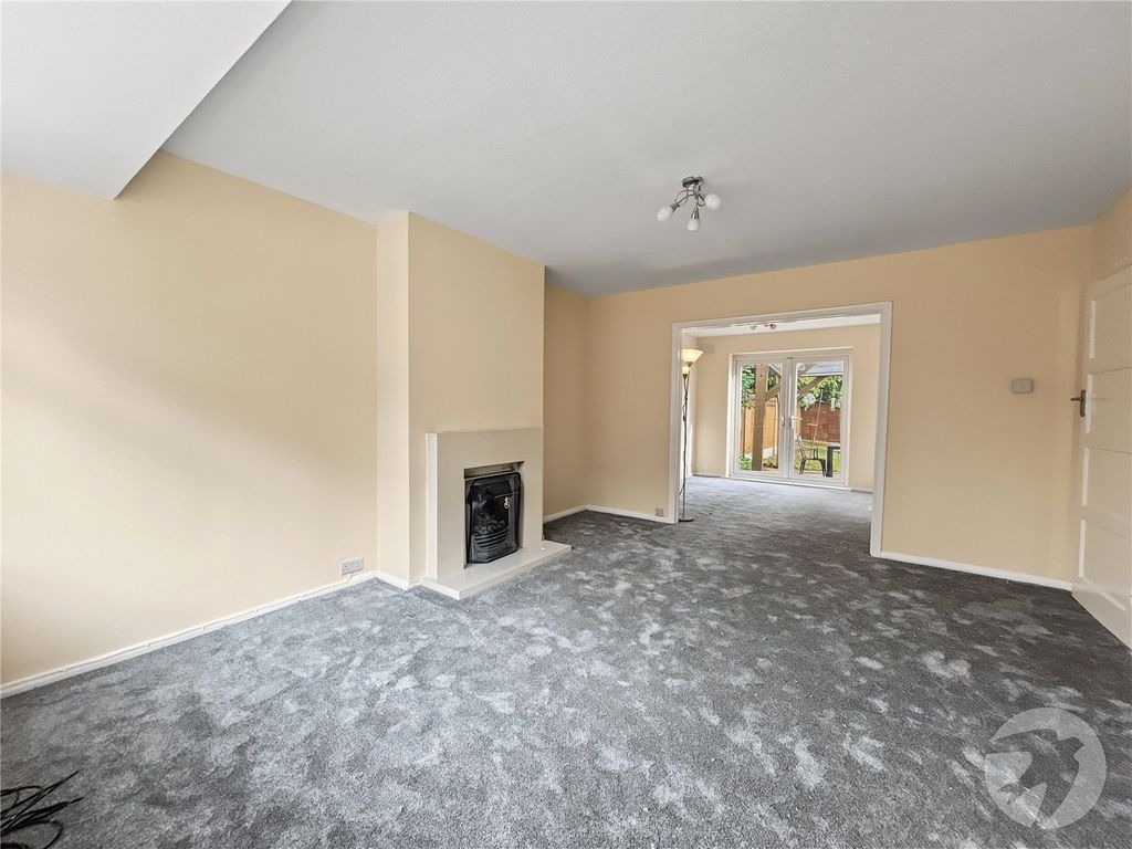 Property photo 3 of 33 Picture No. 23