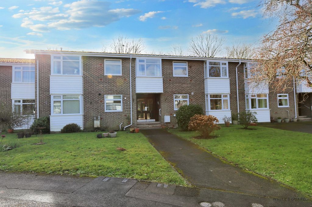 Property photo 1 of 9