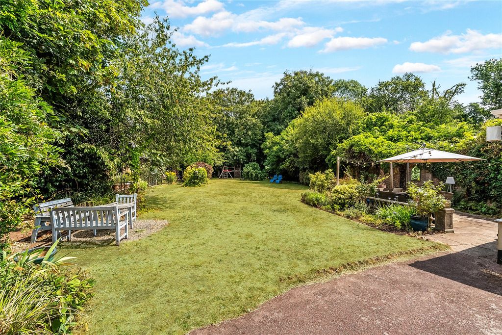 Property photo 3 of 28 Picture No. 31