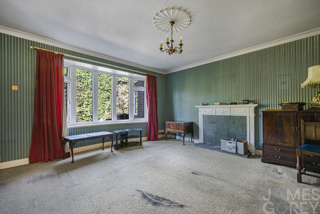 Property photo 2 of 16