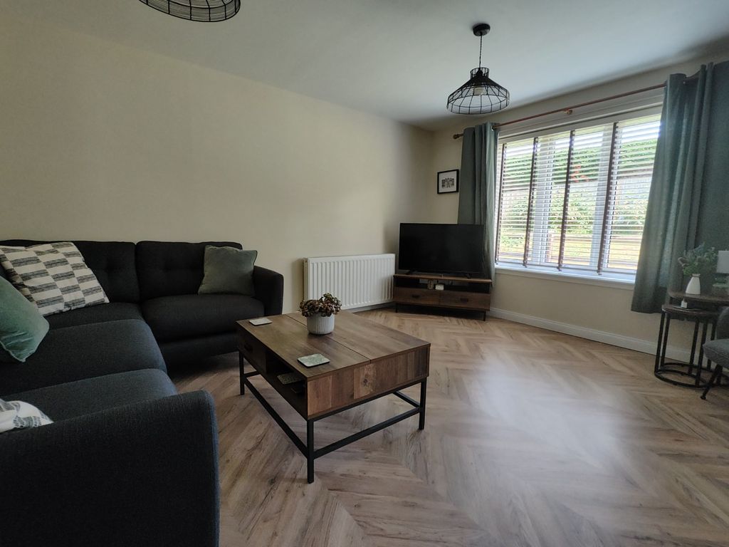 Property photo 3 of 25