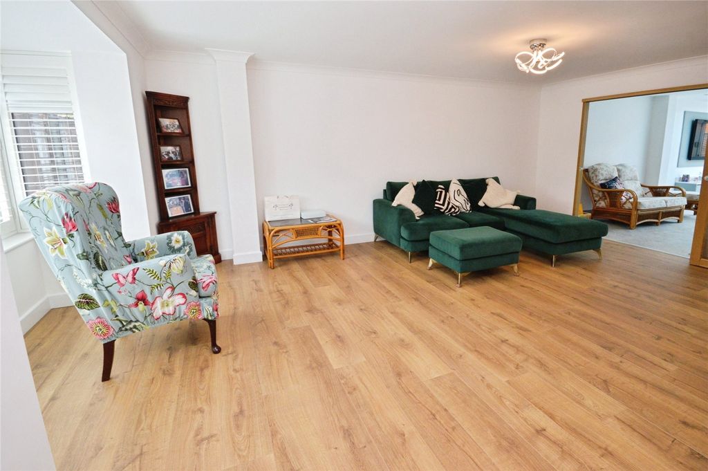 Property photo 3 of 22 Picture No. 19