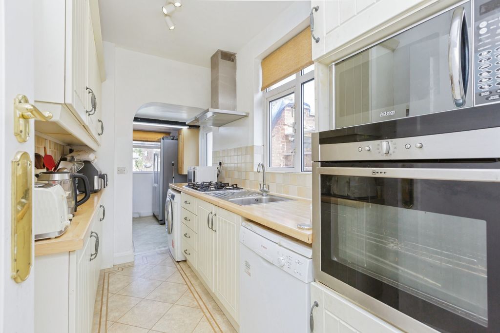 Property photo 2 of 15 Kitchen