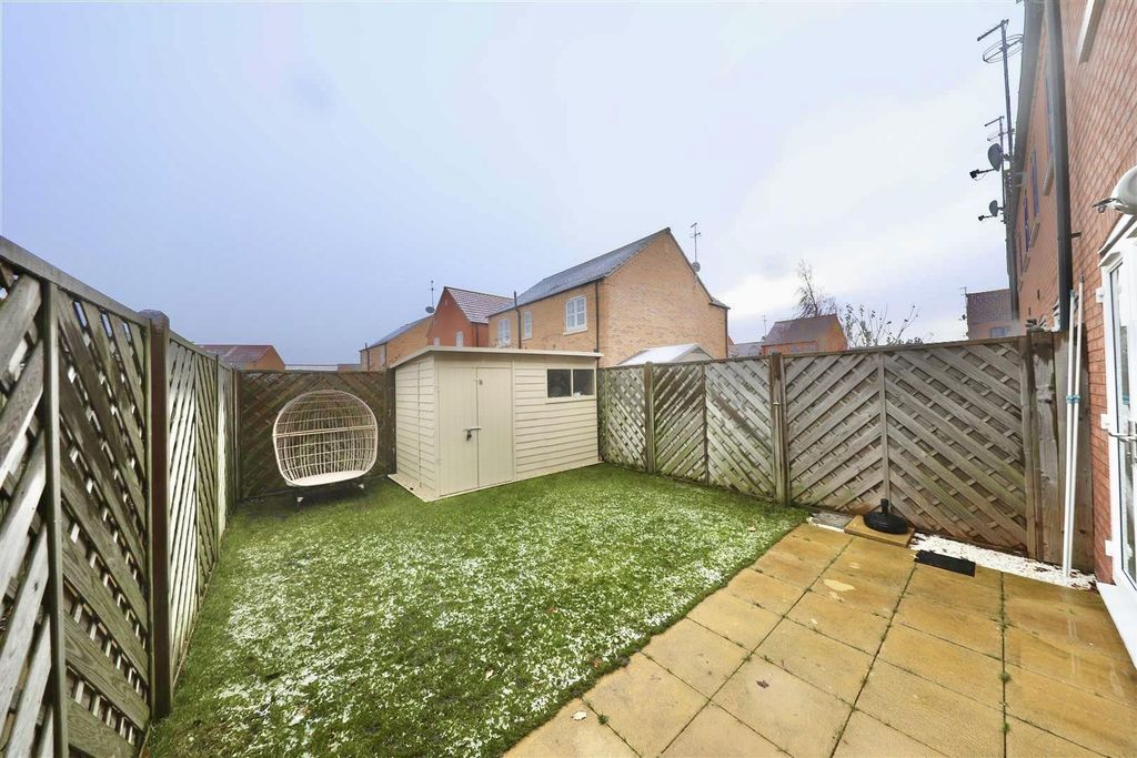 Property photo 3 of 19 Outside