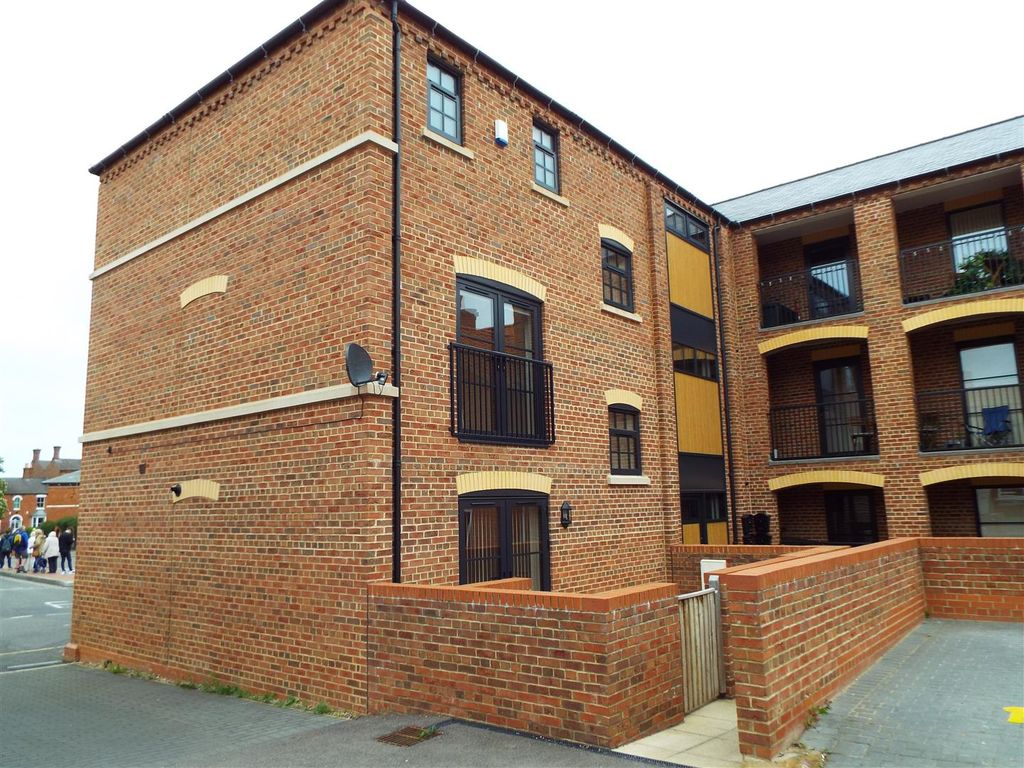 Property photo 1 of 5