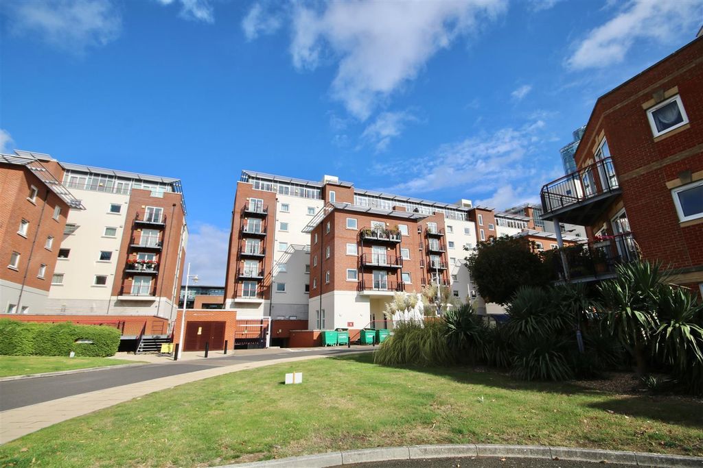 Property photo 2 of 7 Fzps9-91Eeiwqcj7l2Eeka.Jpg