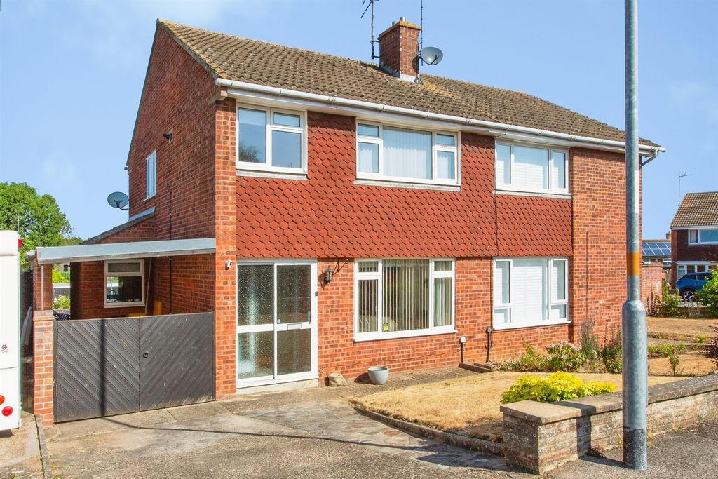Property photo 1 of 18