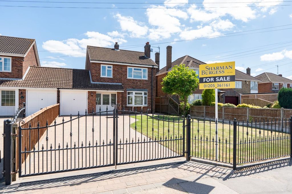 Property photo 1 of 16