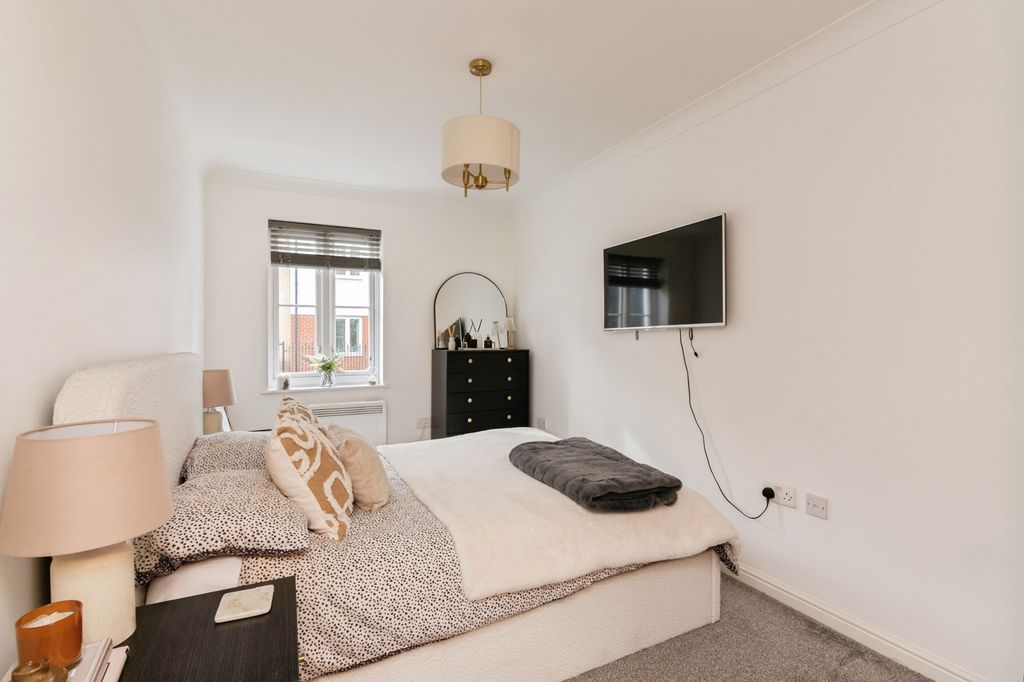 Property photo 3 of 17 Bedroom One