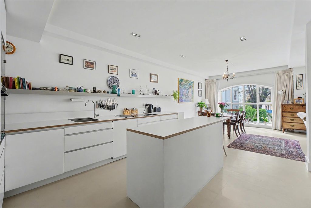 Property photo 2 of 12 2.Jpg