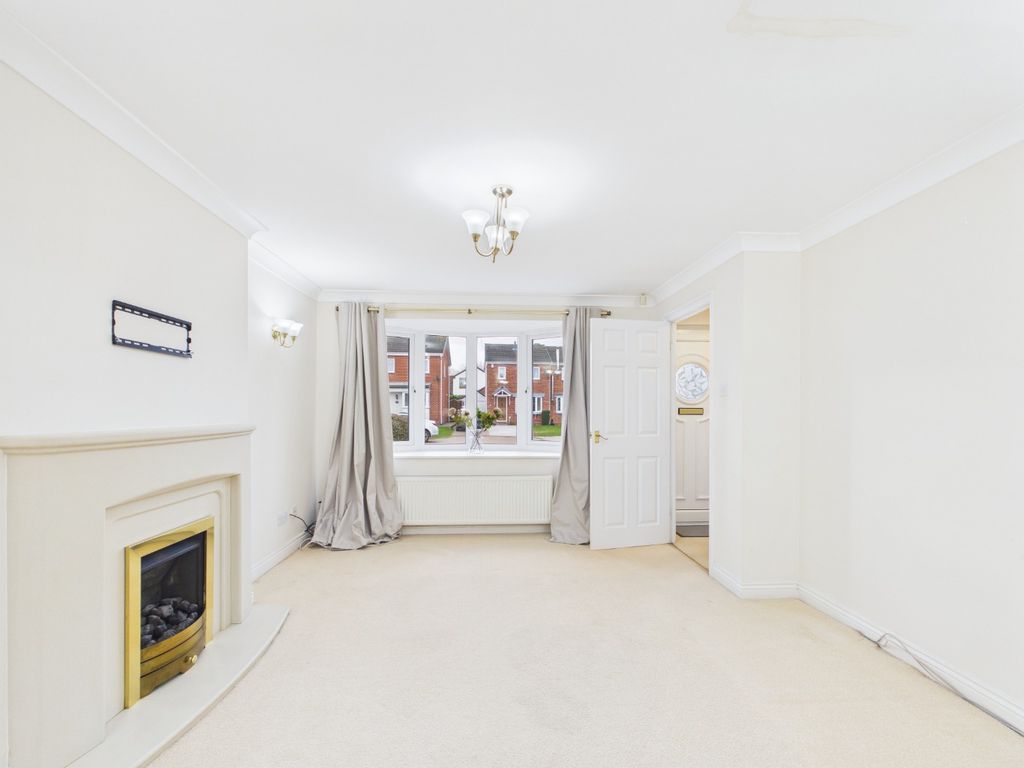 Property photo 2 of 18 4882774