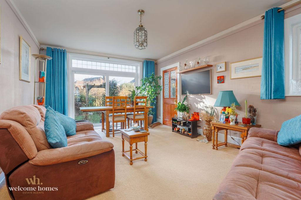 Property photo 3 of 19