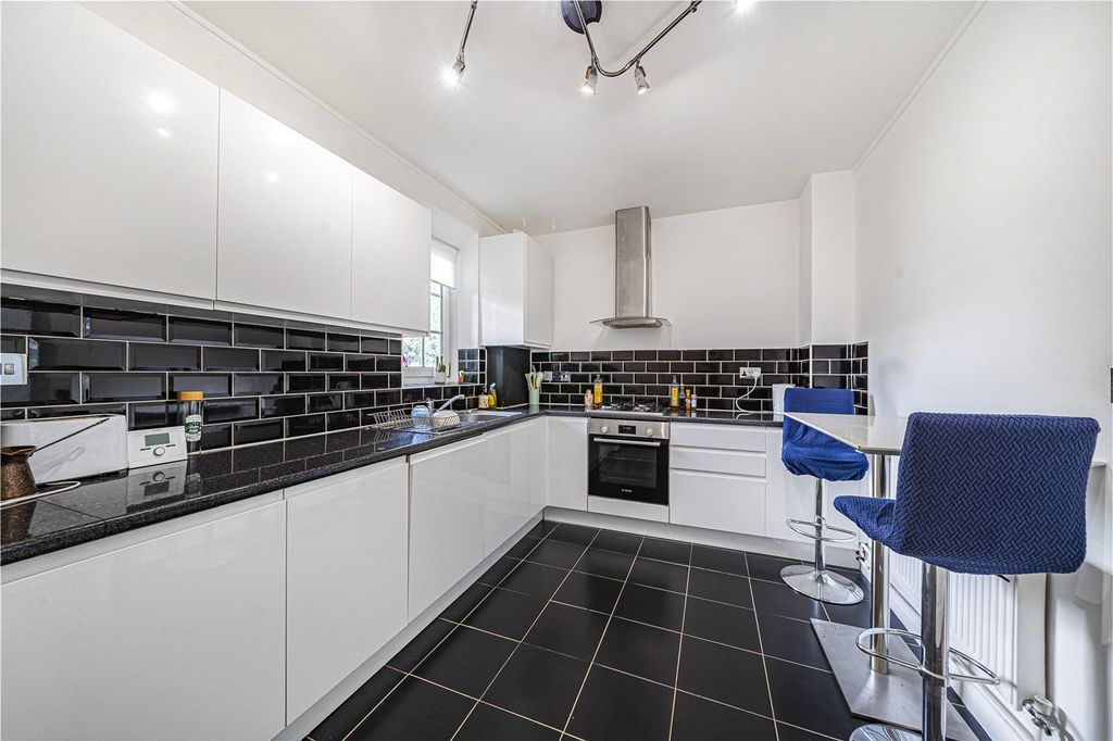 Property photo 2 of 18 Picture No. 05