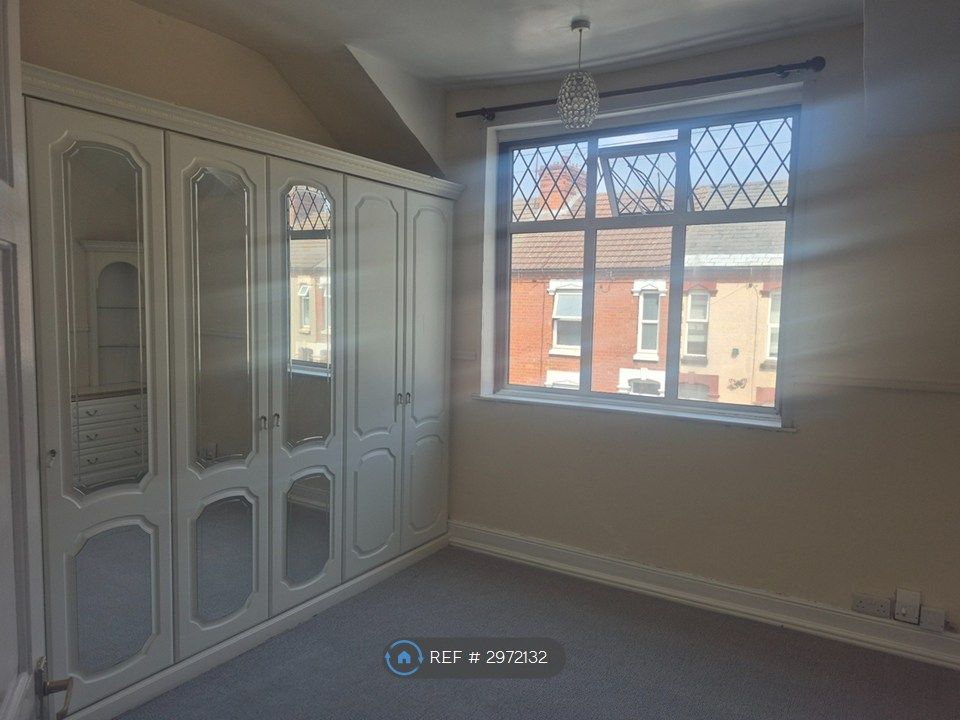 Property photo 3 of 12 Bedroom