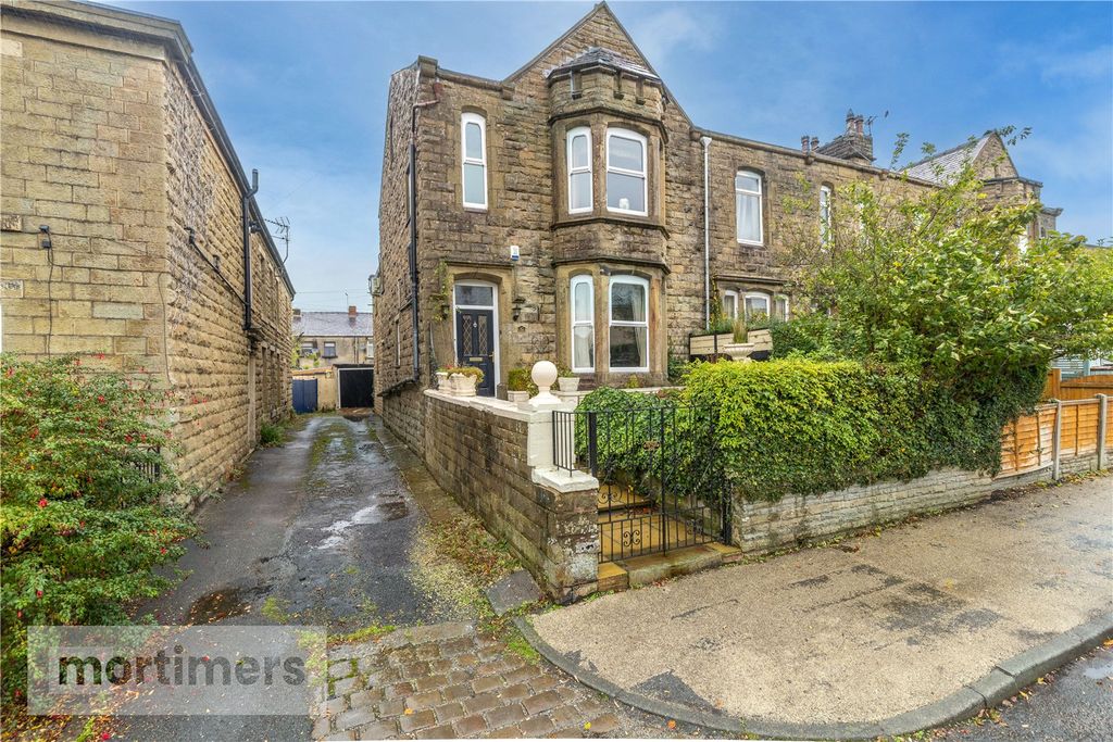 Property photo 1 of 30 Front External