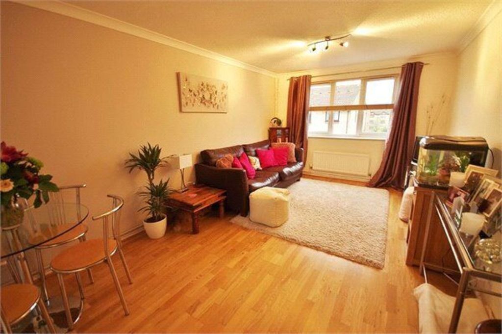 Property photo 2 of 6