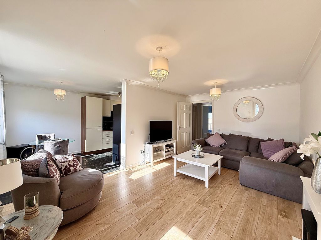 Property photo 2 of 13 Photo 10