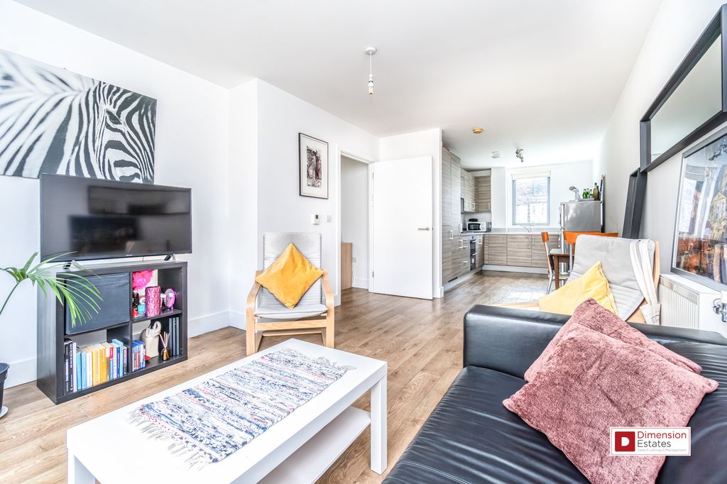 Property photo 1 of 18