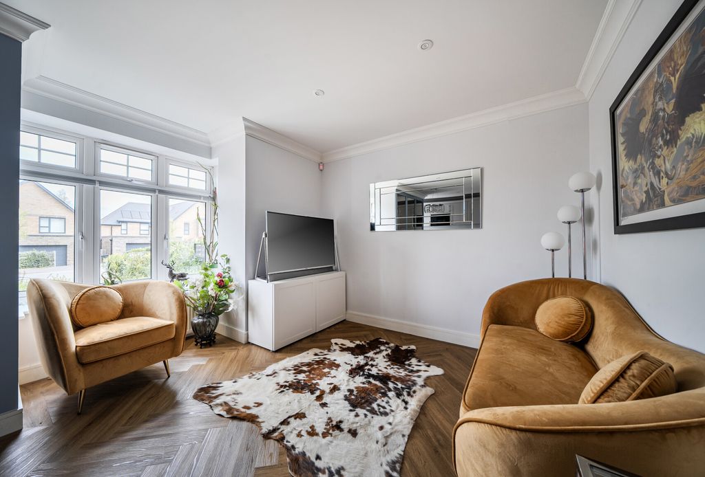 Property photo 2 of 10 1437330-5-69ce822...