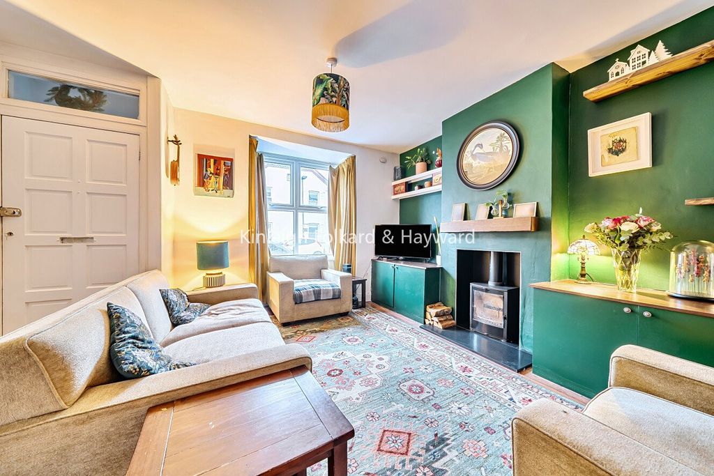 Property photo 2 of 21 Picture No. 15