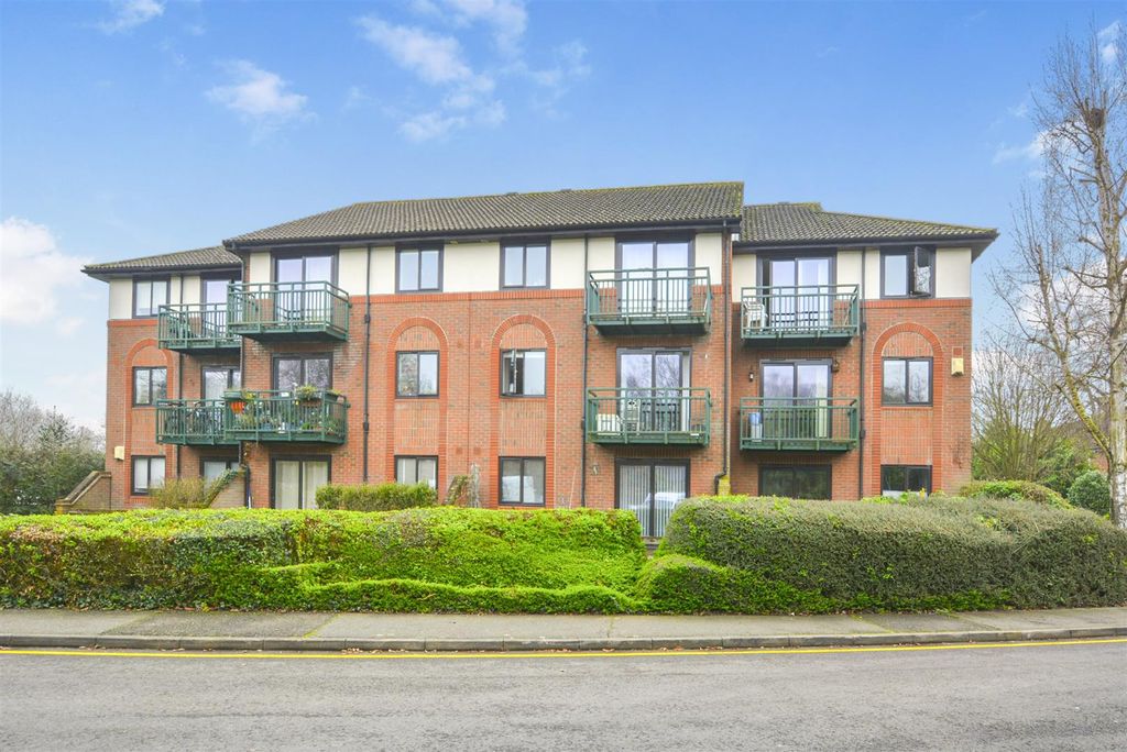 Property photo 1 of 11 Ext Blue.Jpg