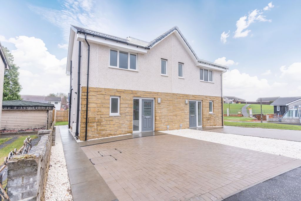 Property photo 1 of 31 2 Bedroom Semi Detached For Sale