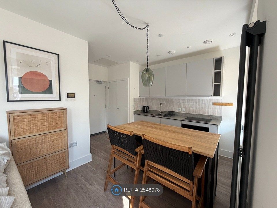 Property photo 2 of 14 Kitchen