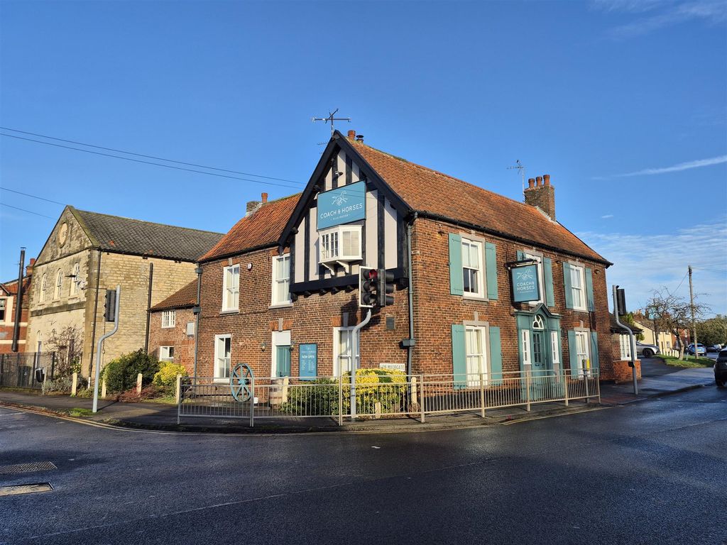 Property photo 1 of 30 Photo 0