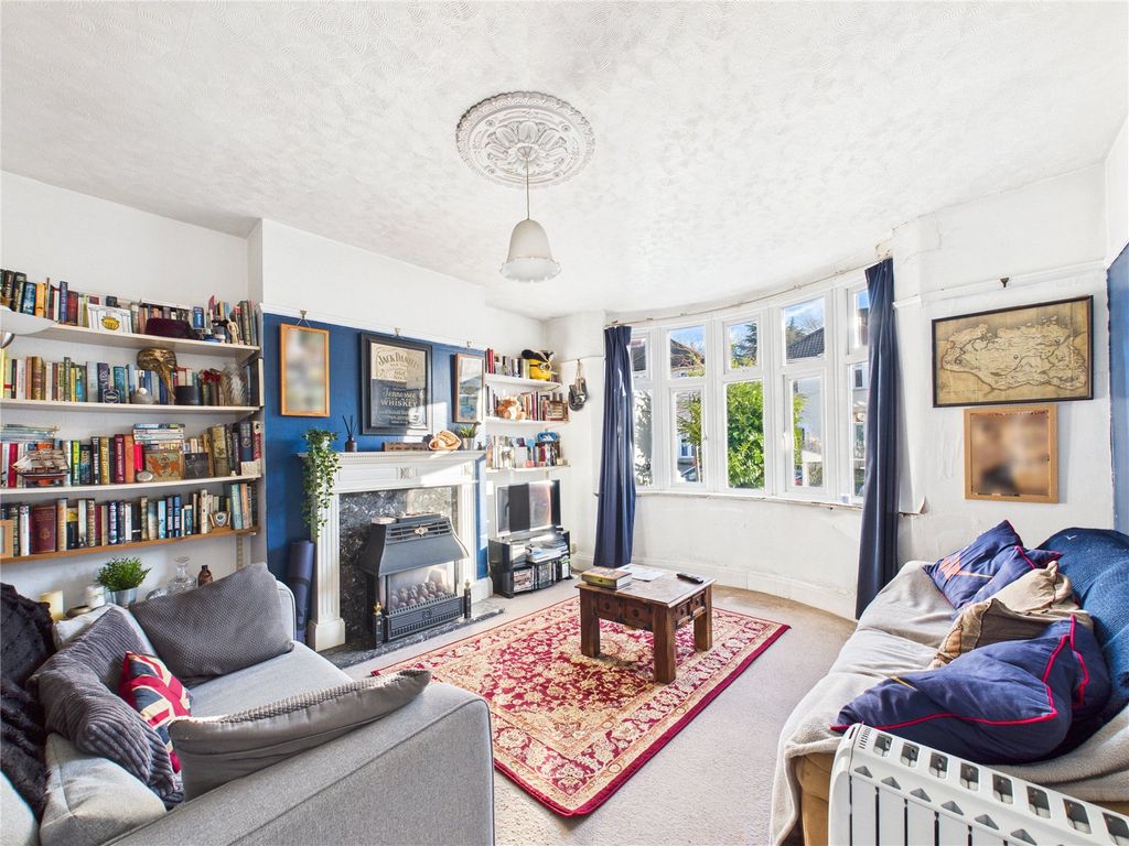 Property photo 2 of 13 Picture No. 01